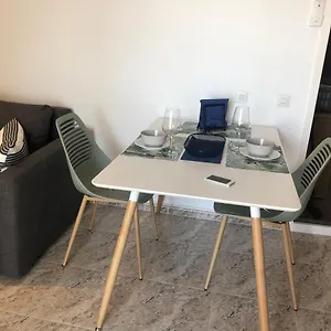  Apartamento Torre Ii Palmeras Mit Seitlichem Meerblick Und Pool In